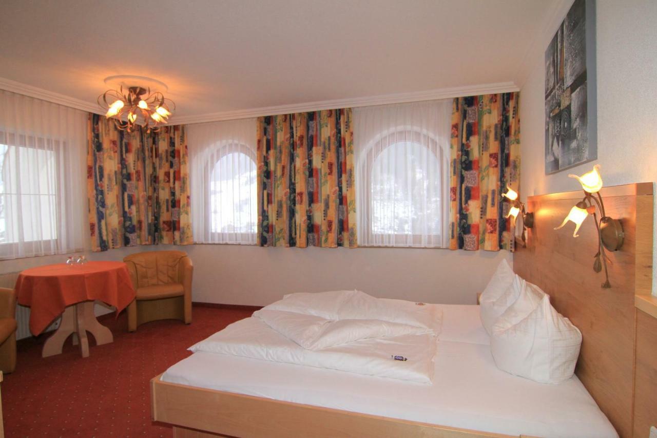 Hotel Garni Pradella Ischgl Buitenkant foto